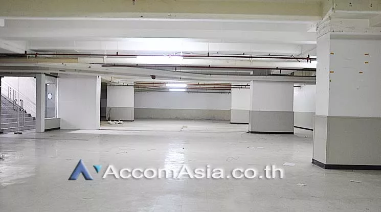  1  Retail / Showroom For Rent in Silom ,Bangkok BTS Chong Nonsi at Paso Tower AA15410